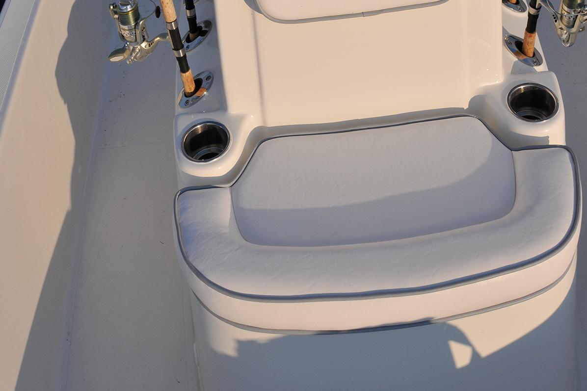 sv19bayboatforwardseat Bay Boats, Center Consoles, & Offshore