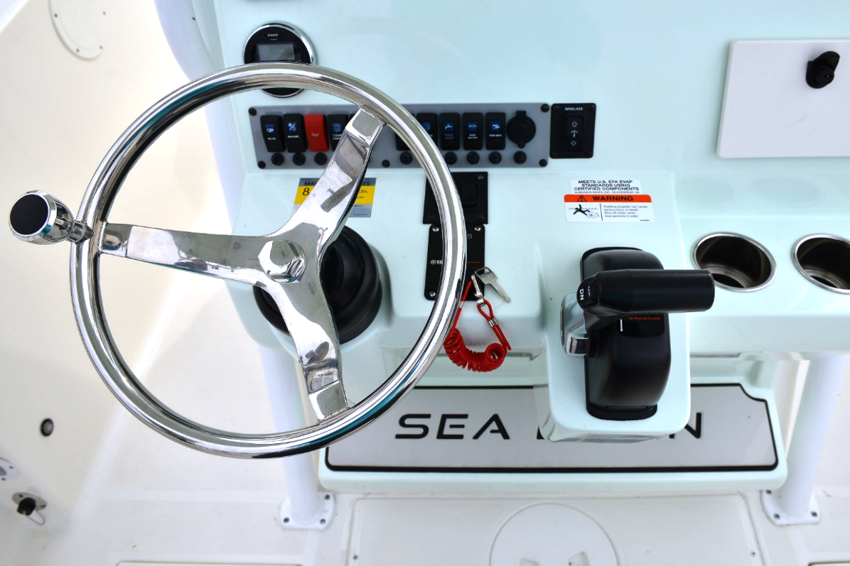 Sea Born SX239 Offshore Center Console Helm Bay Boats, Center