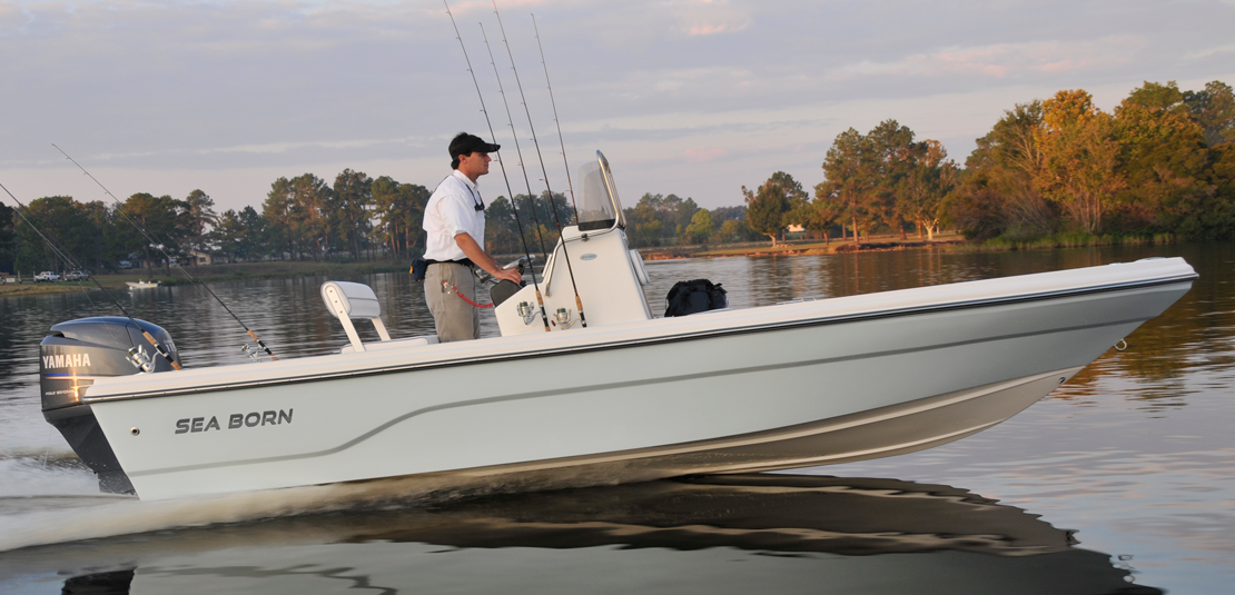 19 Foot Bay Boat Running