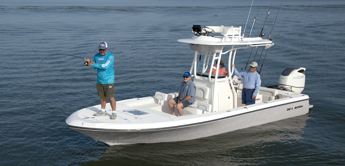 Bay Boat With Upper Station Large Front Deck